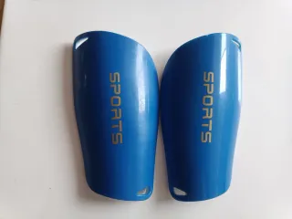 Espinilleras deportivas azules