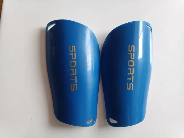 Espinilleras deportivas azules