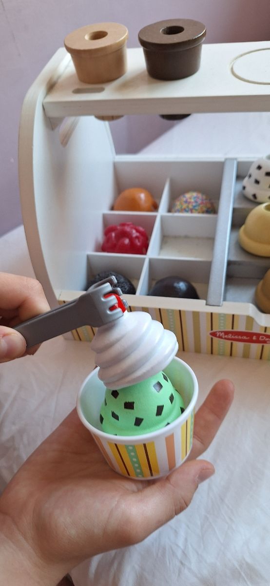 Puesto de helados Melissa & Doug