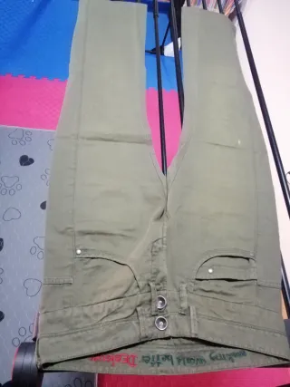 Pantalón Desigual verde militar