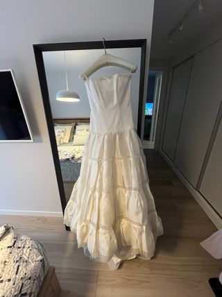 Vestido de Novia Rosa Clará ,Blanco roto y Crema 