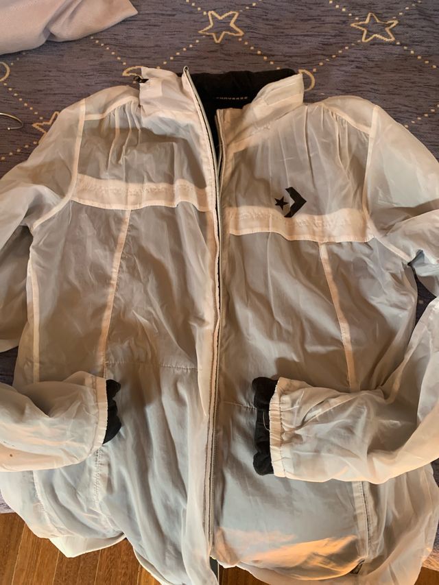 Chaqueta Converse Transparente Negra y Blanca