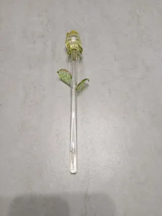 Rosa in vetro decorativa