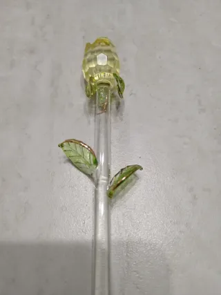 Rosa in vetro decorativa