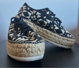 Alpargatas Victoria negras con plataforma