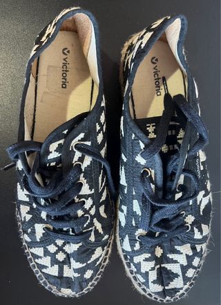 Alpargatas Victoria negras con plataforma