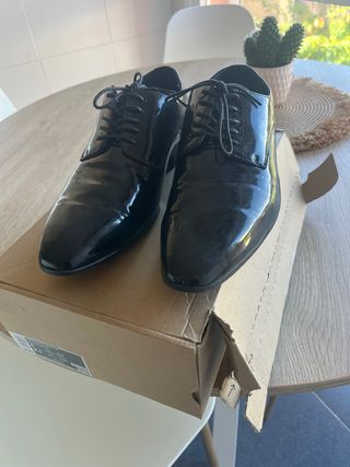 Zapatos de charol negros hombre