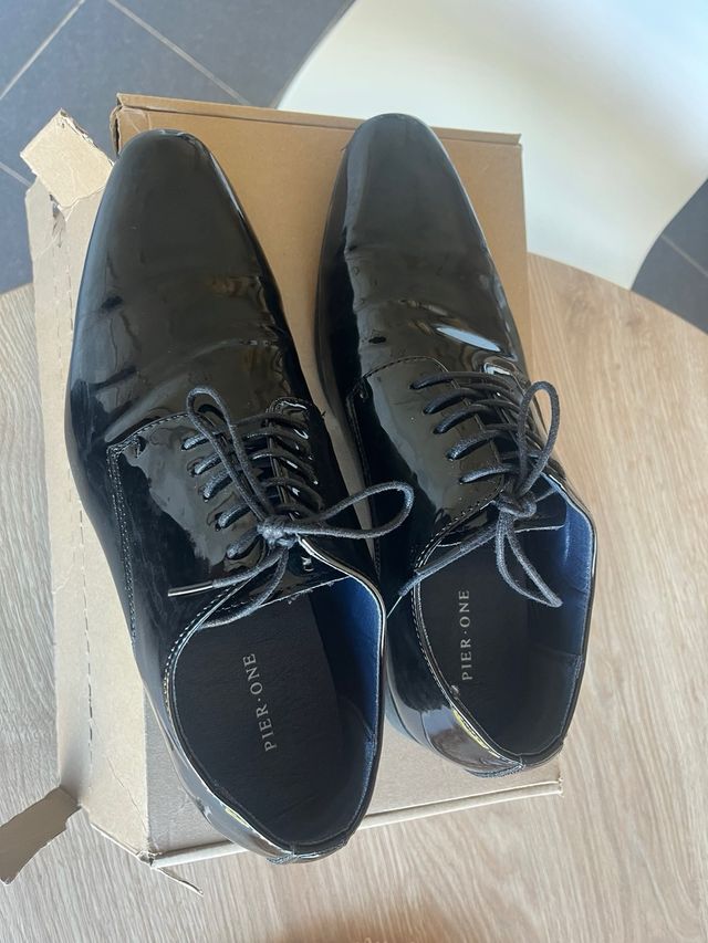 Zapatos de charol negros hombre