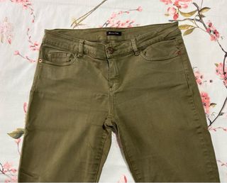 Pantalón skinny Massimo Dutti verde oliva