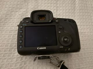 Cámara Canon 5D Mark III + Objetivo