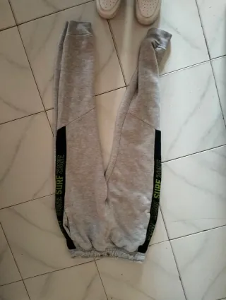 Tuta ragazzo grigia con banda laterale