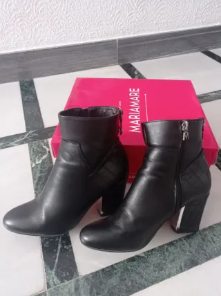 Botines MARIAMARE Negros