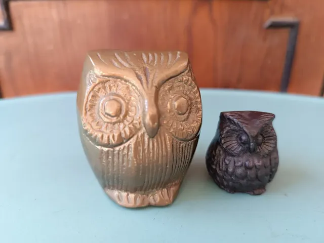 Pareja de Buhos Bronce y Otro Material