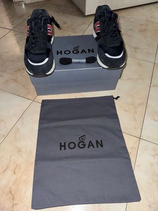 Scarpe Hogan blu scuro con lacci e dustbag