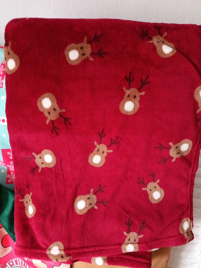 Oferta!!!Manta y 3 Fundas Cojín Navidad