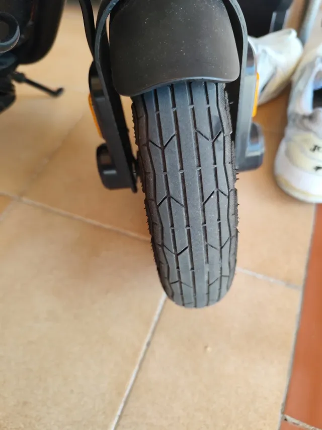 Patinete Cecotec Congo Homologado Con batería.