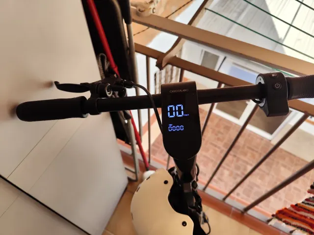 Patinete Cecotec Congo Homologado Con batería.