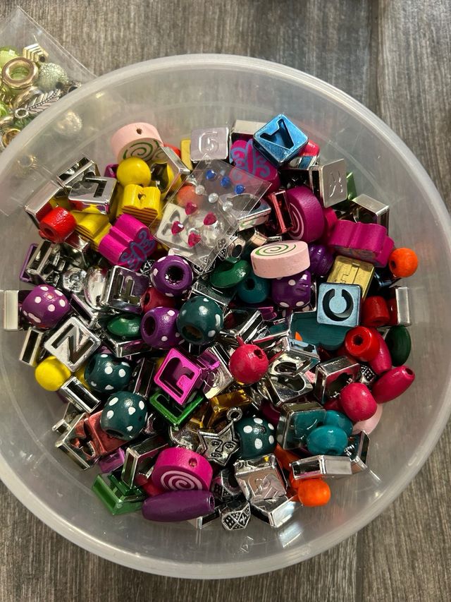 Kit para hacer pulseras y bisutería