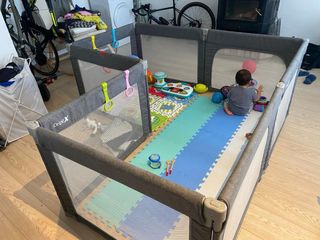 Parque infantil / Corral bebé antideslizante