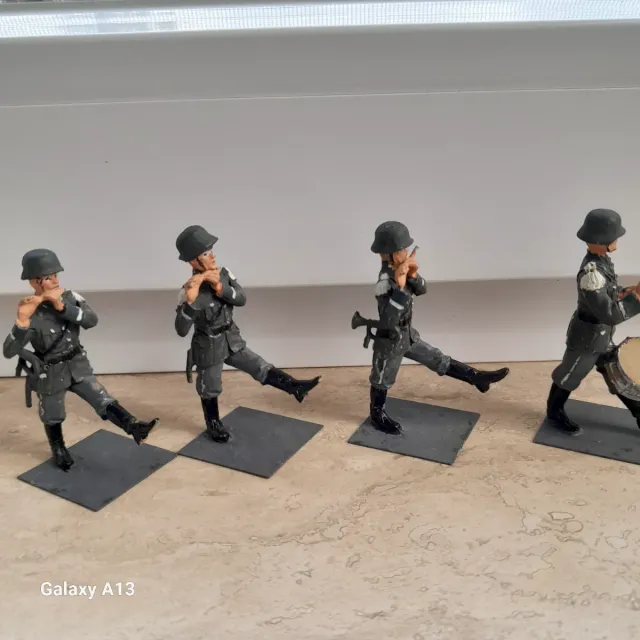 Soldatini vintage militari orchestra