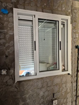 Ventana corredera aluminio 100 cm. 