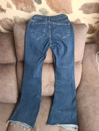 Pantalón vaquero campana azul