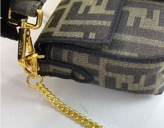 Bolso baguette de Fendi con estampado clásico