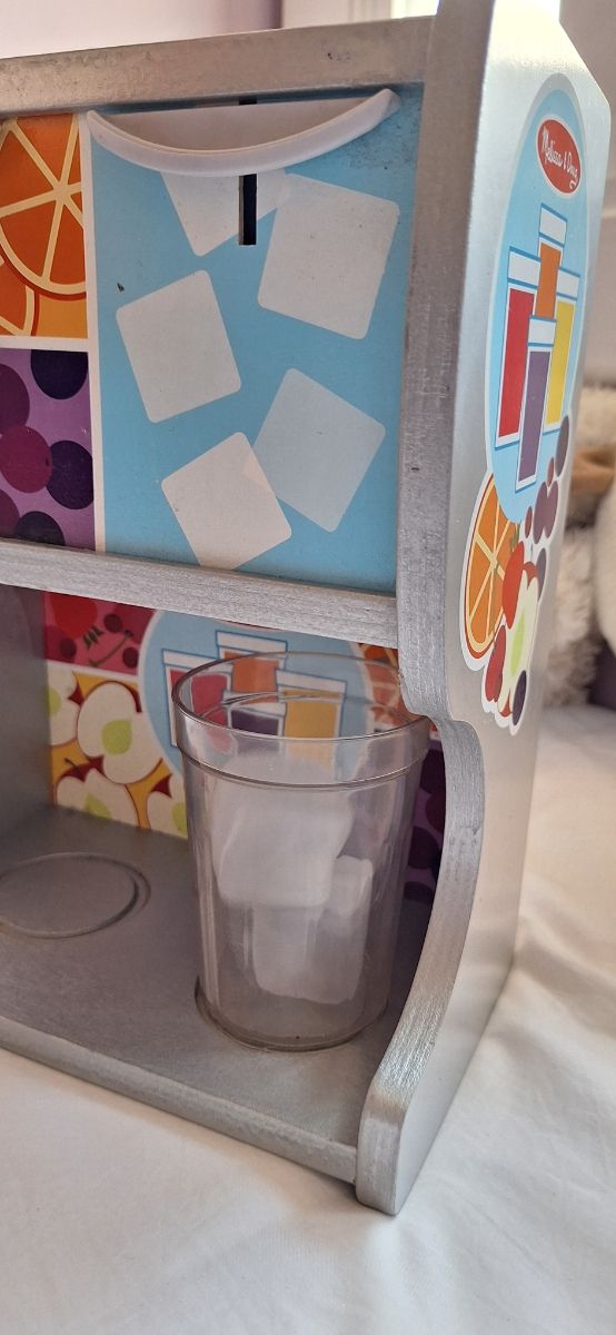 Máquina de bebidas Melissa & Doug