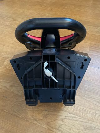 Volante y pedales Hori PS4