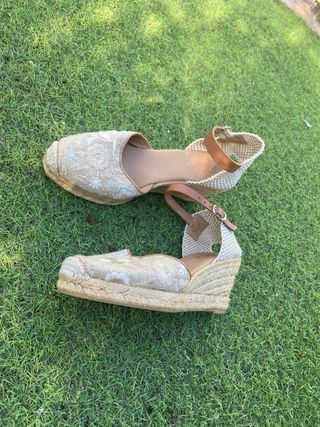 Alpargatas cuña bordadas antonio parriego