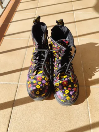 Botas Dr. Martens . Floral talla 32