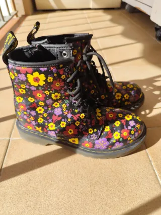 Botas Dr. Martens . Floral talla 32