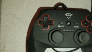 Mando Trust USB para videojuegos