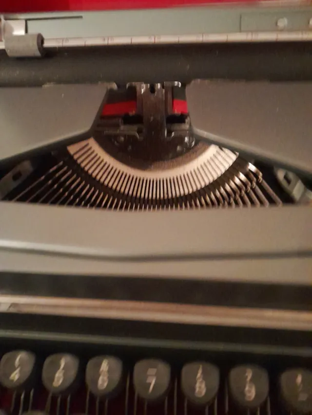 Máquina de escribir Andina Maleta Vintage