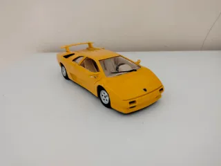Lamborghini Diablo Burago 1:24