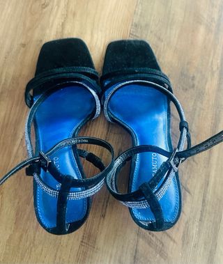 Sandalias Vince Camuto Negras con Brillantes