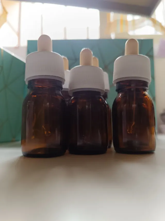 Pack 25 Frascos de Vidrio con Gotero