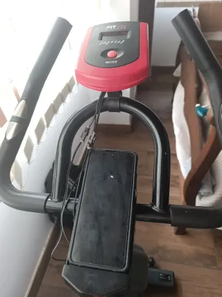 Bici Estática Gris y Roja