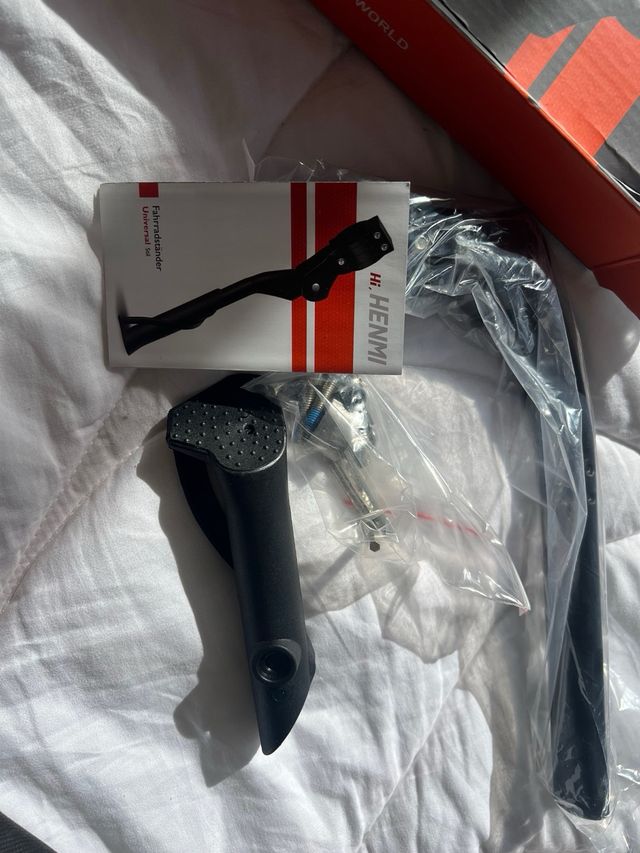 Soporte lateral universal para bicicleta Hi.Henmi