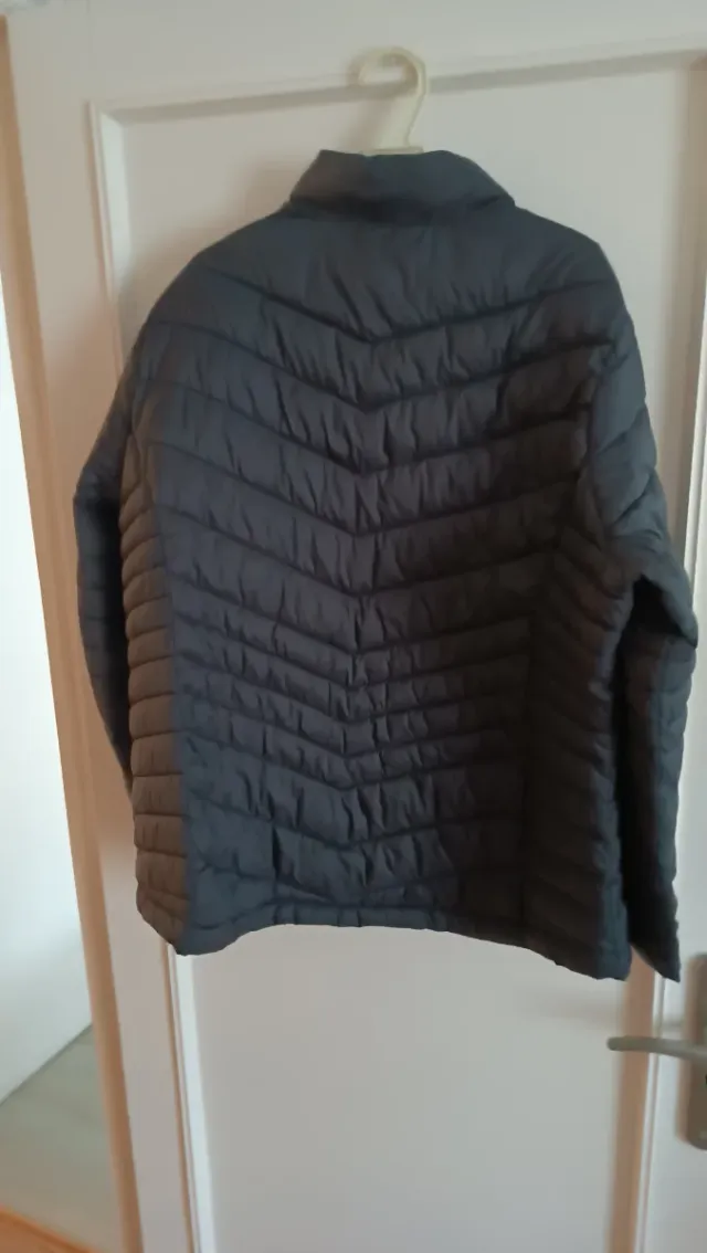 Cazadora acolchada negra mujer