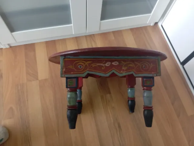 Mesa árabe de madera multicolor