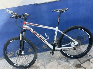 Bicicleta BH Blanca y Roja