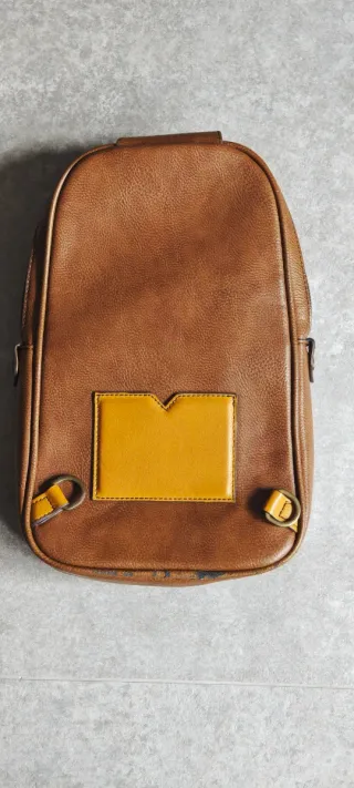 Mochila bandolera imitación piel