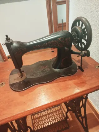 Máquina de coser Singer siglo XIX restaurada