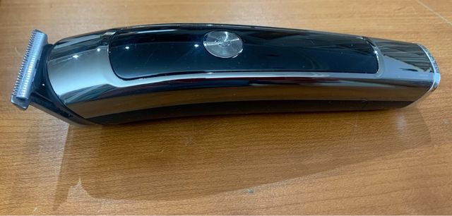 Tosatrice per capelli, barba, capelli e corpo. 6 testine.