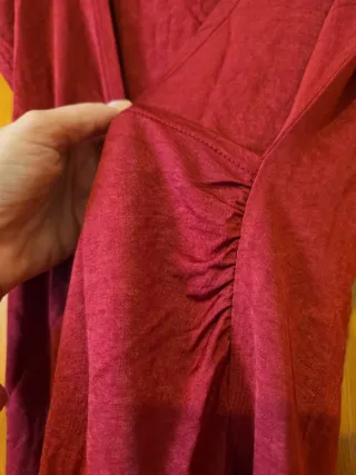 Camiseta Mango drapeada roja Talla S