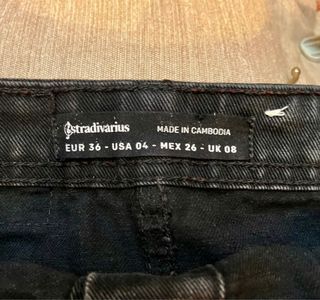 Gonna in denim nera Stradivarius