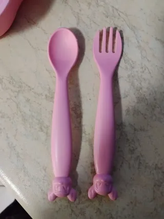 Set posate e piattino rosa