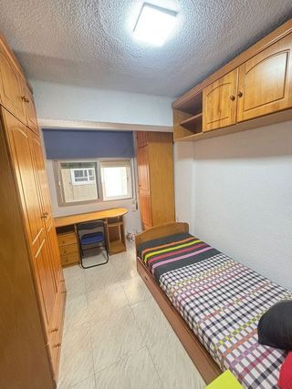 Piso en alquiler en Pajaritos - Plaza de Toros en Granada