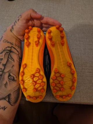 Botas de fútbol talla 32